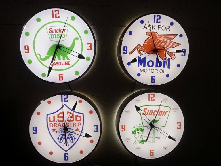Vintage Style Pam Clocks CRT